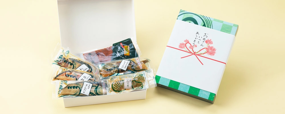 魚久母の日セット 京粕漬詰合せの個別包装箱入りイメージ。母の日のカテゴリページへ