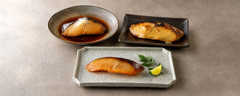 魚久のぎんだら粕漬け・西京焼き・煮つけを並べた比較イメージ。手前に粕漬け、奥に西京焼きと煮つけを配置した料理写真。